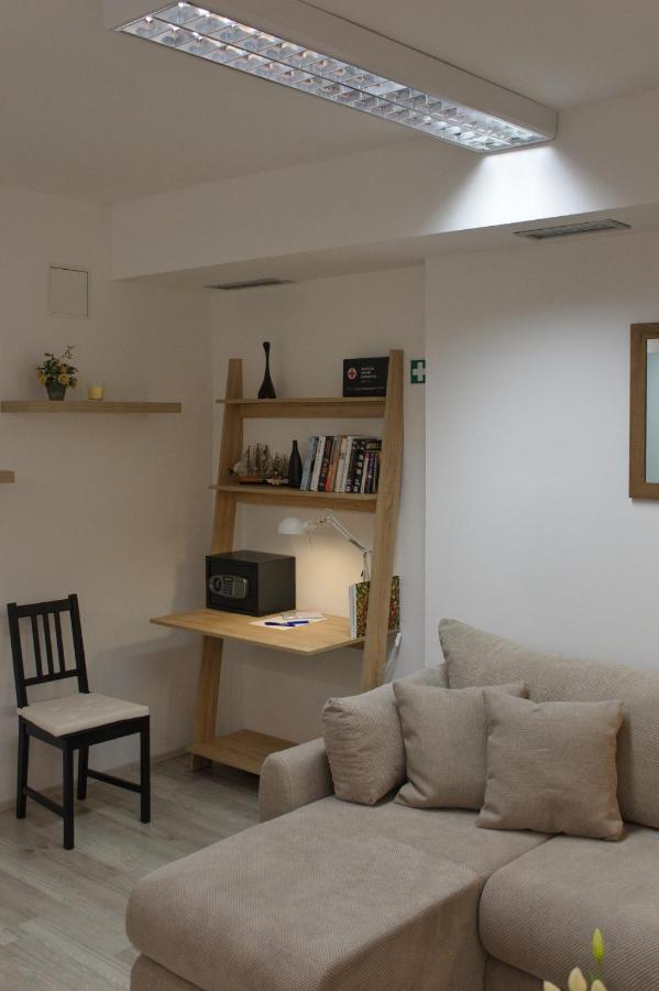 Apartment Anna - Free Pickup From Or Dropoff To Zagreb Airport At Any Time, Please Give Three Days Advance Notice - Long-Term Parking With Airport Transport Possibility เวลิคาโกริตซา ภายนอก รูปภาพ